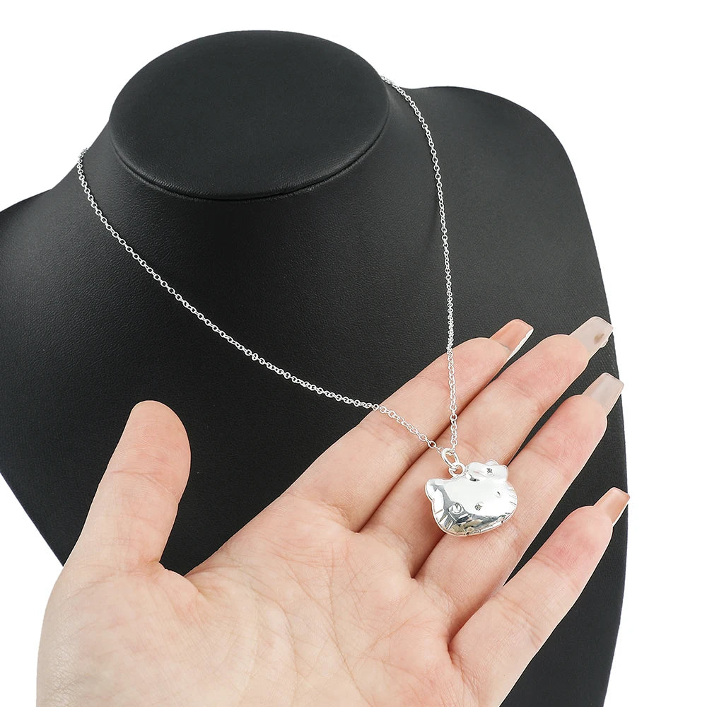 Collar Hello Kitty con Compartimiento